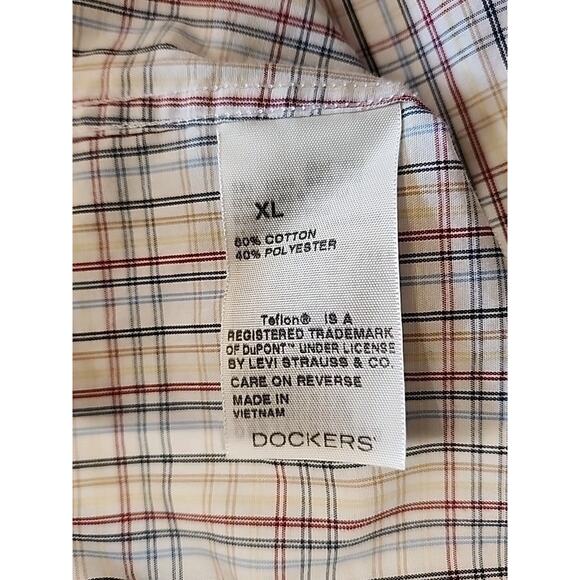 Dockers Shirt Size XL Men's Button Up Blue Red Checked Short Sleeve No Wrinkle - Picture 6 of 10
